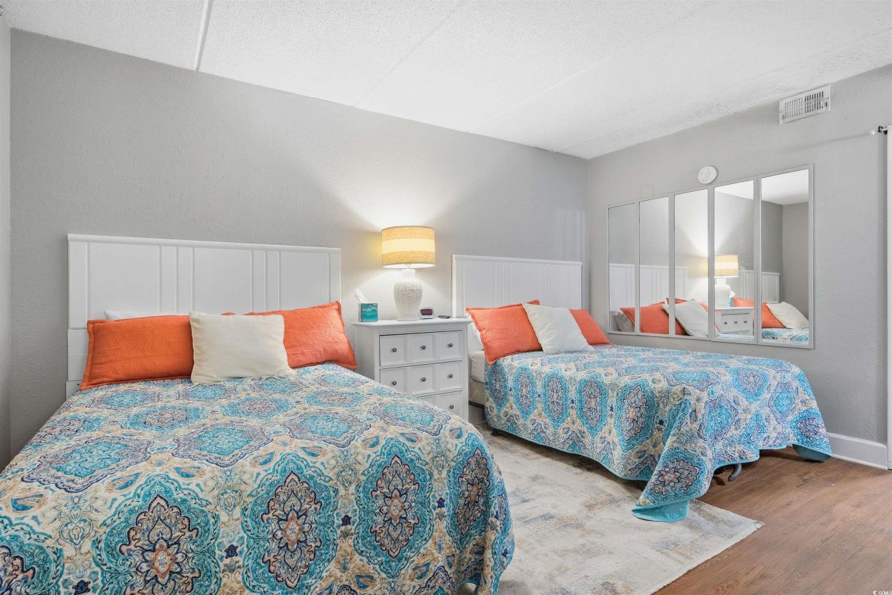 208 74th Ave. N Photo 6