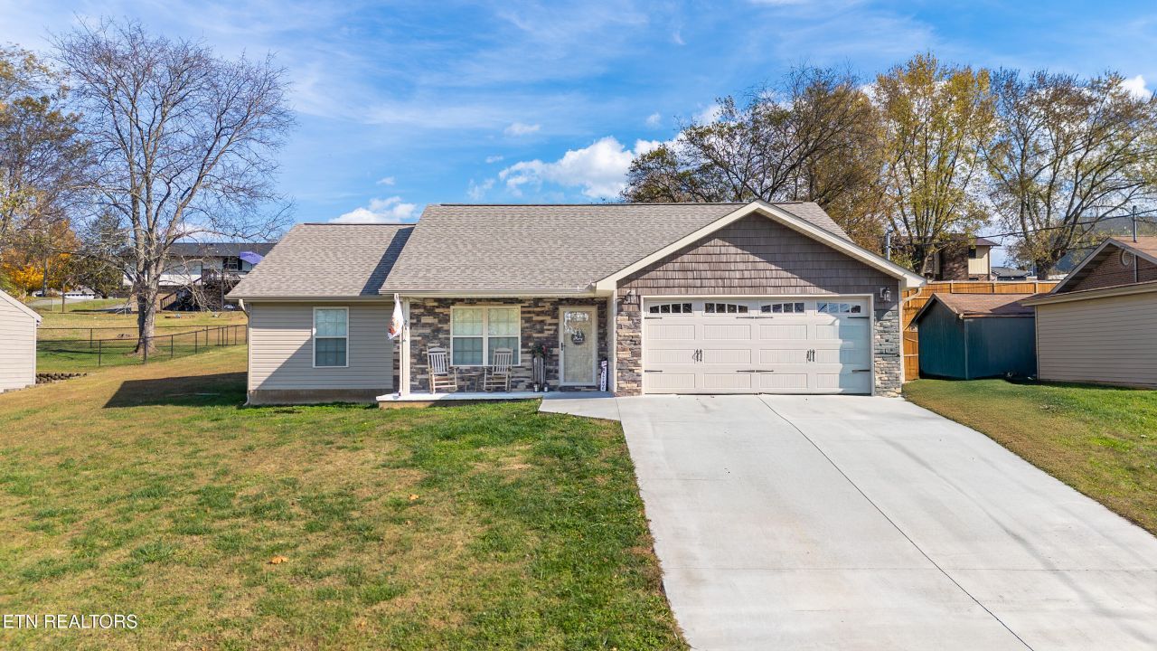 241 Huntington Lane Kodak, TN 37764
