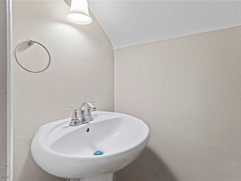 1736 Westwood Drive NW, Warren, OH 44485 Photo 11