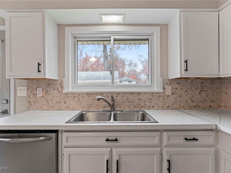 1736 Westwood Drive NW, Warren, OH 44485 Photo 13