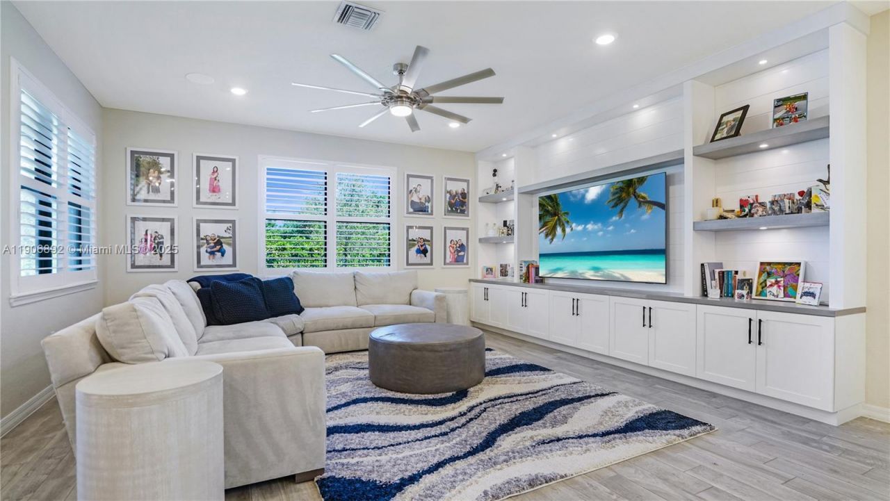 8605 Patron Ln, Lake Worth, FL 33467 Photo