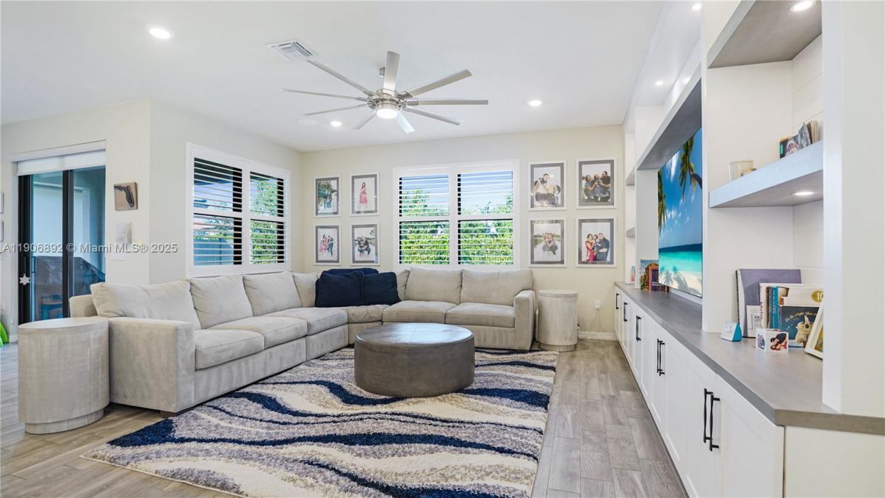 8605 Patron Ln, Lake Worth, FL 33467 Photo