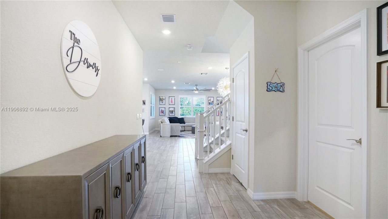 8605 Patron Ln, Lake Worth, FL 33467 Photo