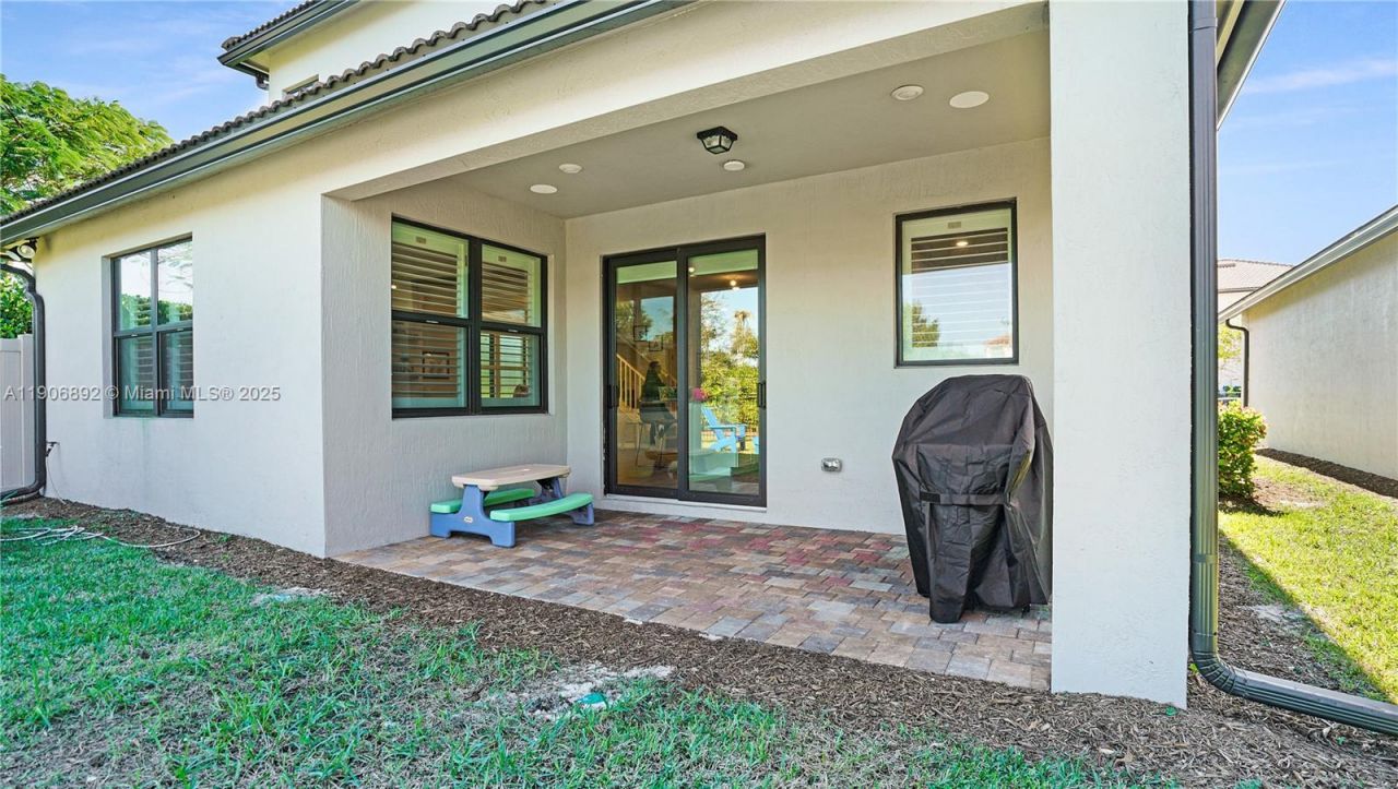 8605 Patron Ln, Lake Worth, FL 33467 Photo