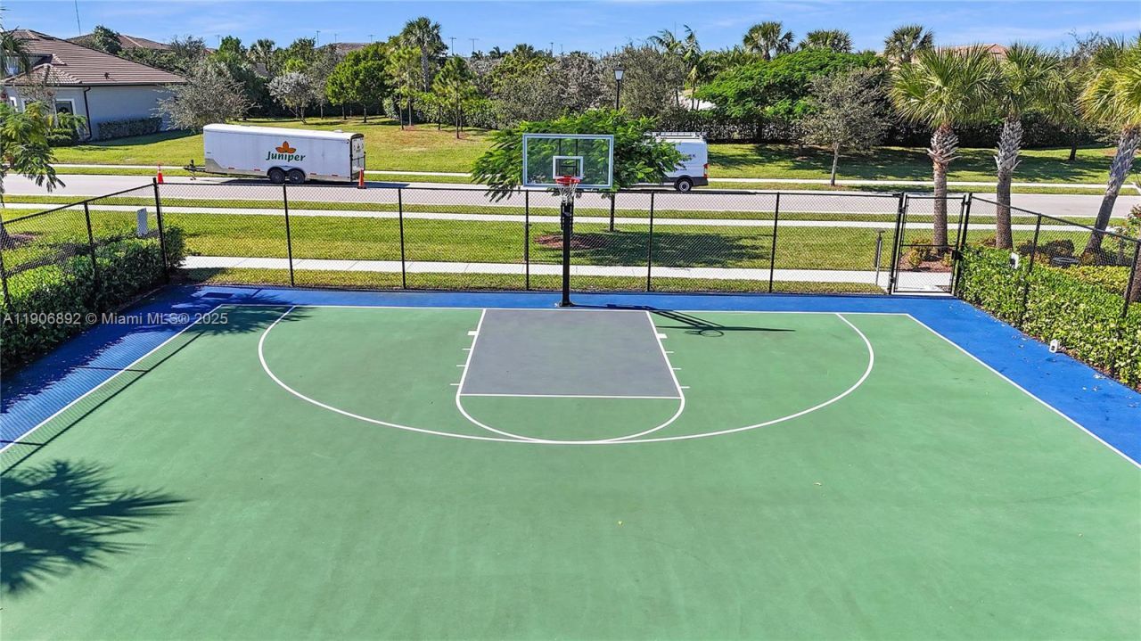8605 Patron Ln, Lake Worth, FL 33467 Photo
