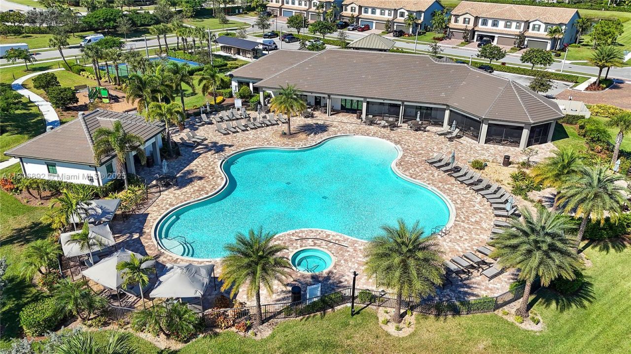 8605 Patron Ln, Lake Worth, FL 33467 Photo