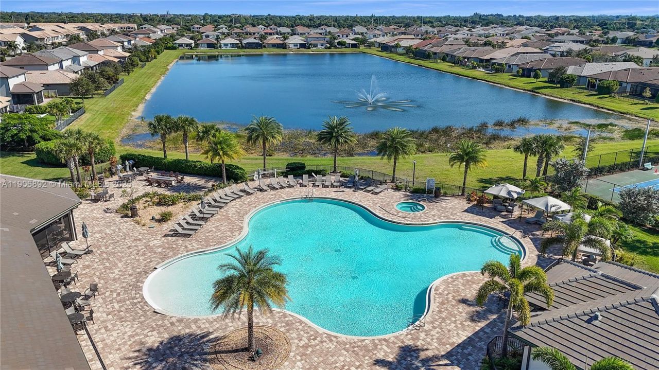 8605 Patron Ln, Lake Worth, FL 33467 Photo