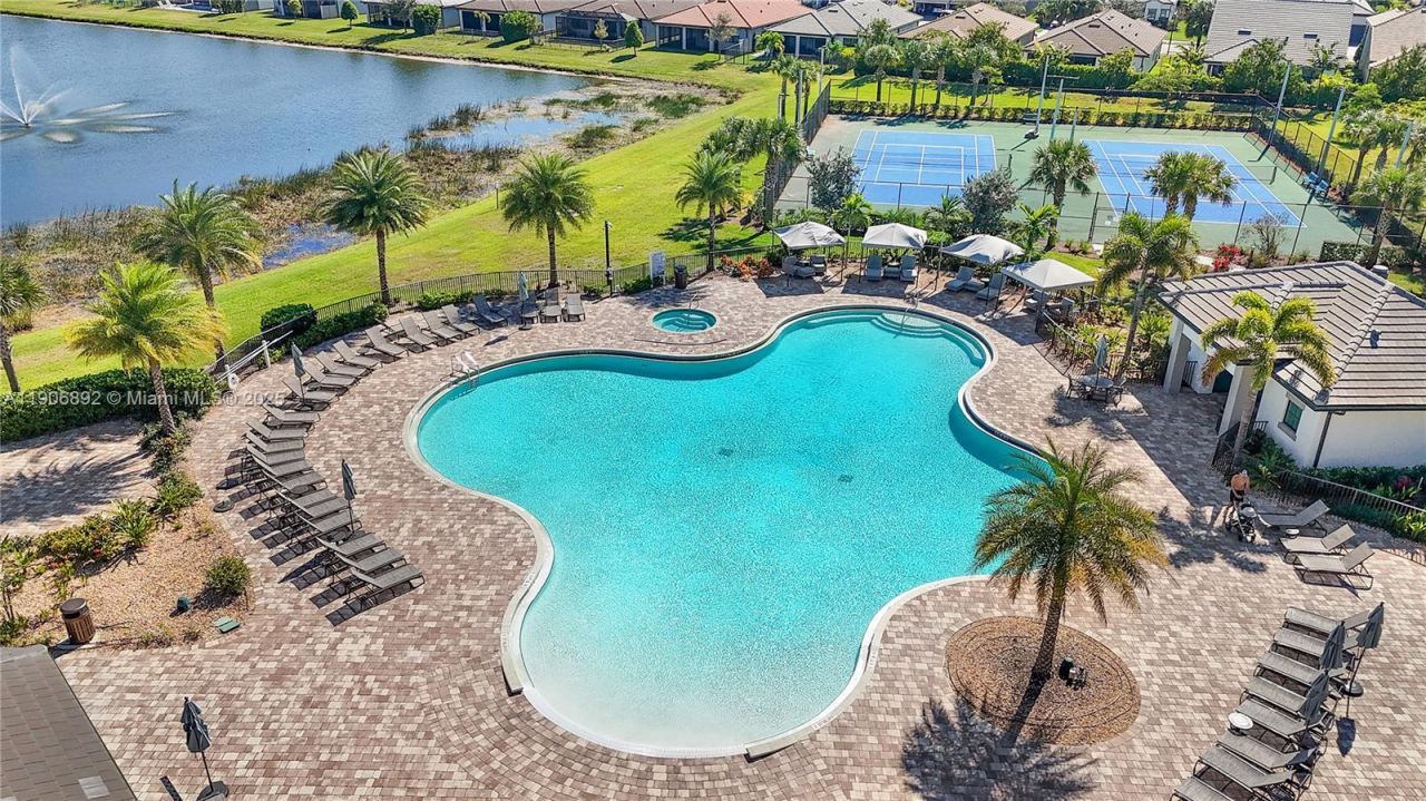 8605 Patron Ln, Lake Worth, FL 33467 Photo