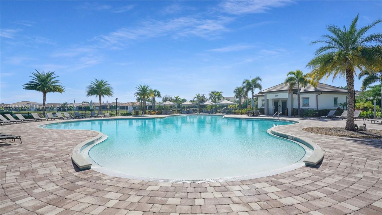 8605 Patron Ln, Lake Worth, FL 33467 Photo