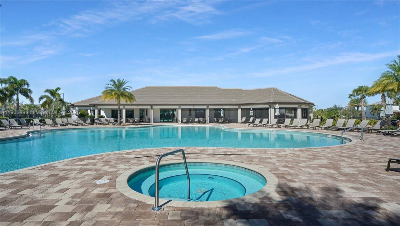 8605 Patron Ln, Lake Worth, FL 33467 Photo