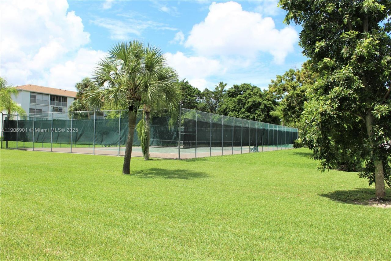 13455 SW 3rd St, Unit 309S, Pembroke Pines, FL 33027 Photo