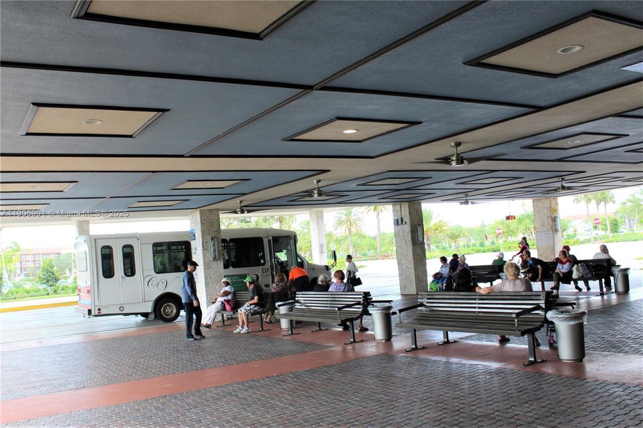 13455 SW 3rd St, Unit 309S, Pembroke Pines, FL 33027 Photo