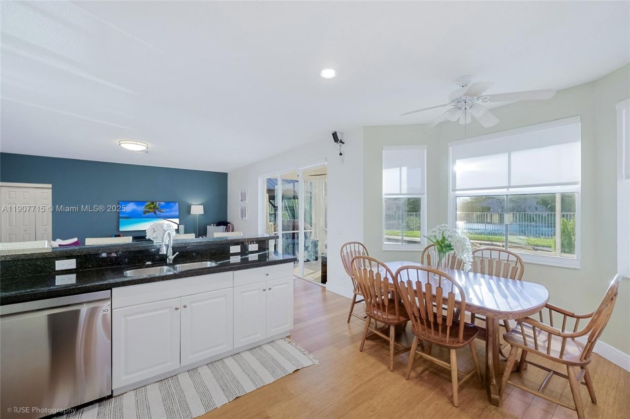 4394 Fox Ridge Dr, Weston, FL 33331 Photo