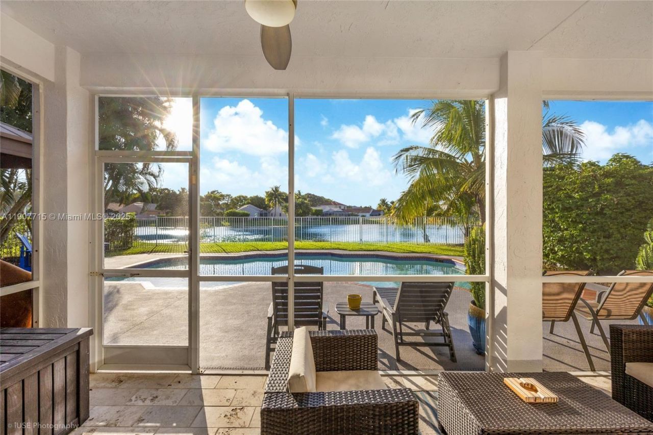 4394 Fox Ridge Dr, Weston, FL 33331 Photo