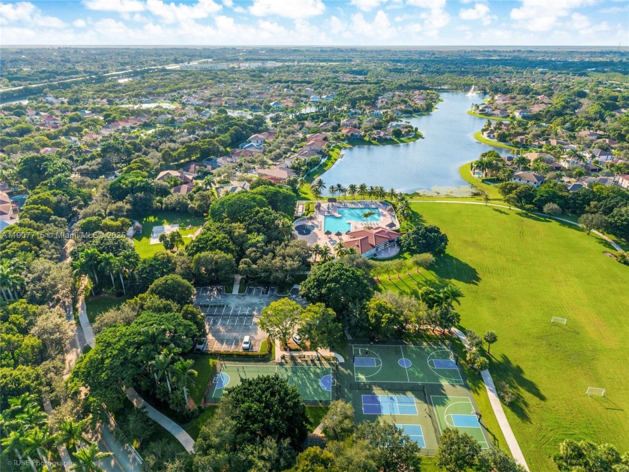 4394 Fox Ridge Dr, Weston, FL 33331 Photo