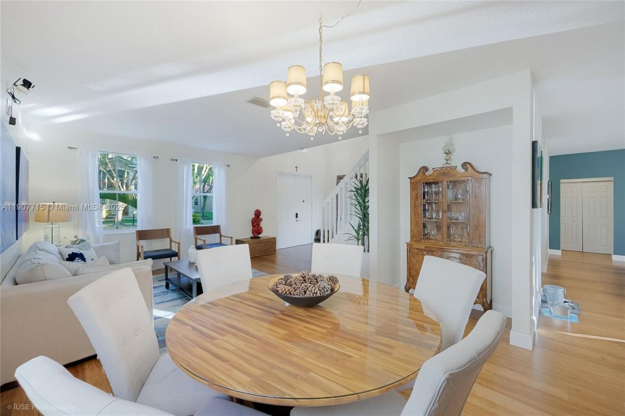 4394 Fox Ridge Dr, Weston, FL 33331 Photo