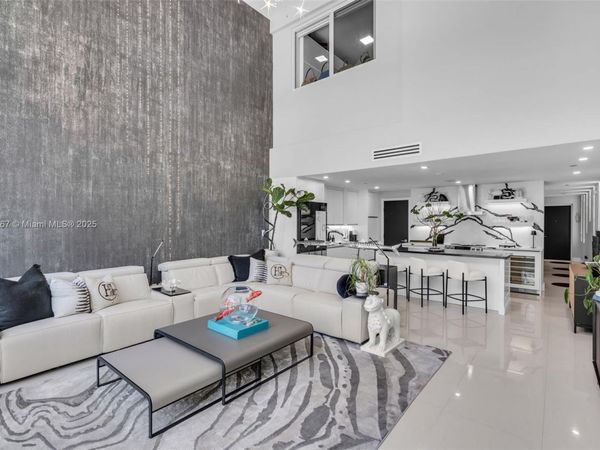 6000 Collins Ave, Unit 134, Miami Beach, FL 33140