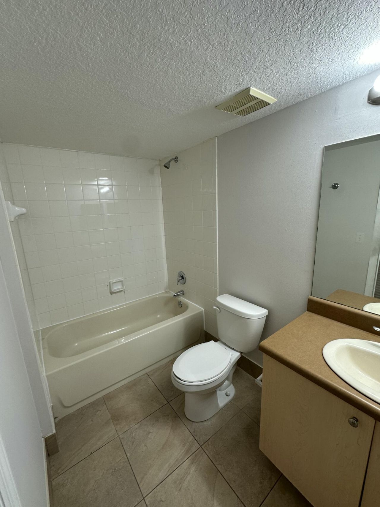 4211 San Marino Boulevard, Unit 304, West Palm Beach, FL 33409 Photo