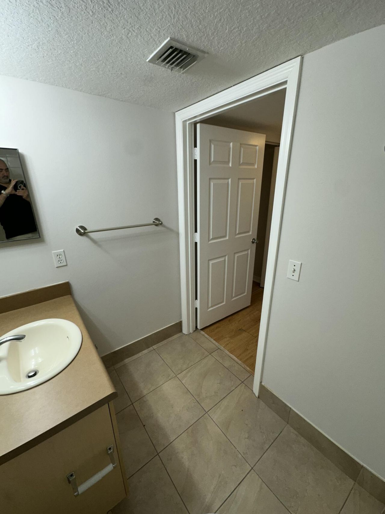 4211 San Marino Boulevard, Unit 304, West Palm Beach, FL 33409 Photo