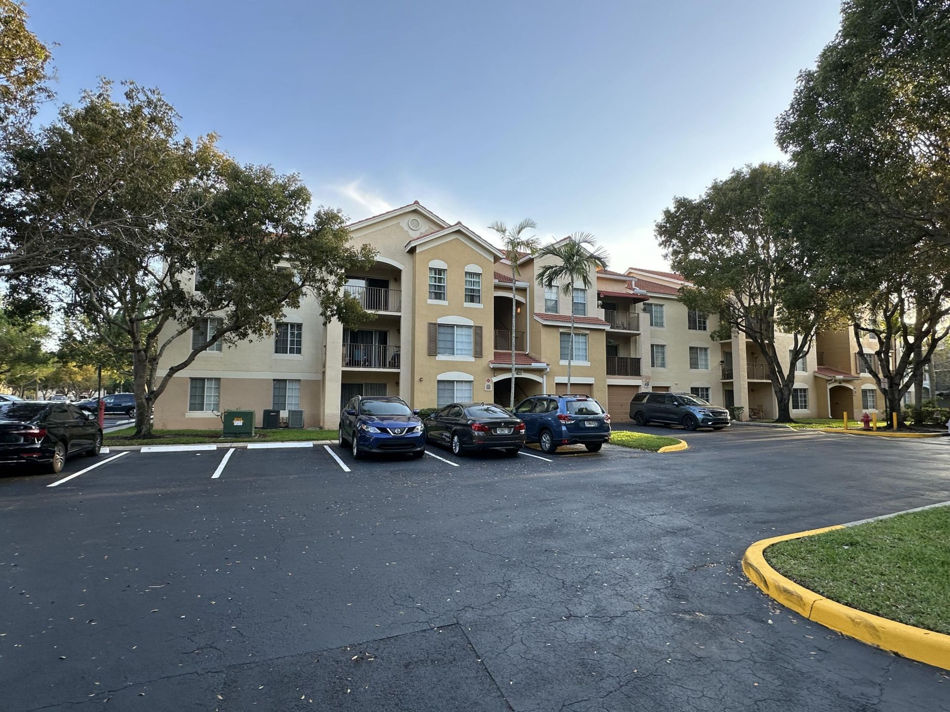 4211 San Marino Boulevard, Unit 304, West Palm Beach, FL 33409 Photo