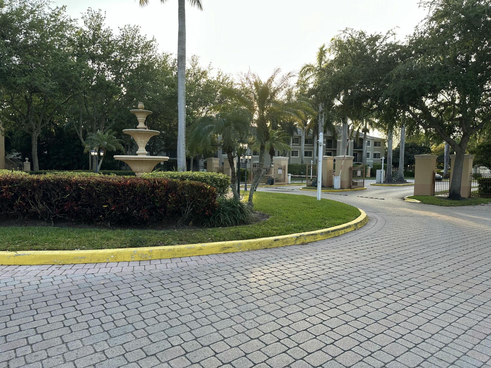 4211 San Marino Boulevard, Unit 304, West Palm Beach, FL 33409 Photo