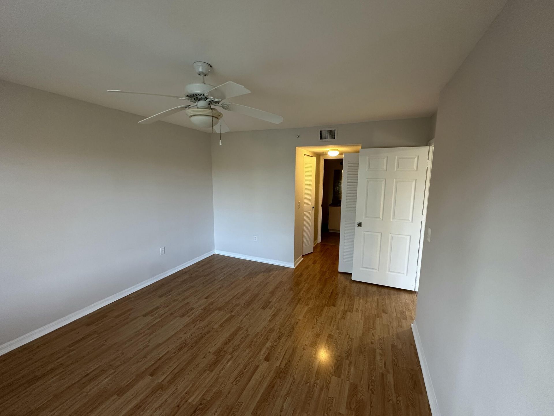 4211 San Marino Boulevard, Unit 304, West Palm Beach, FL 33409 Photo