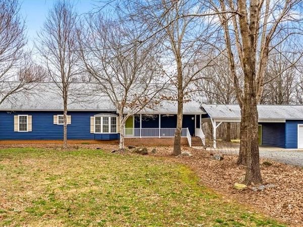 596 Greenbrier Farm Trail, Siler City, NC 27344