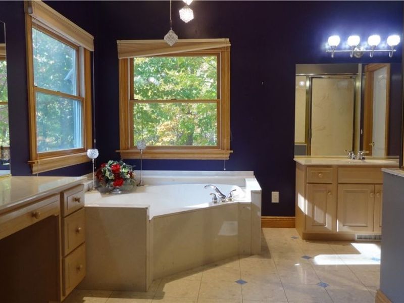 8140 Mount Royal Drive, Concord, OH 44077 Photo 13