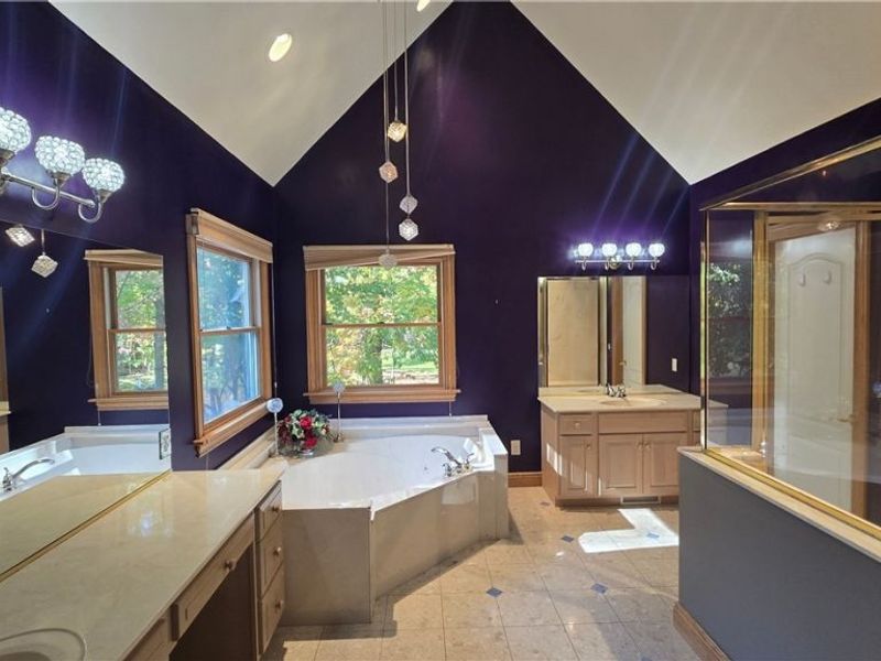 8140 Mount Royal Drive, Concord, OH 44077 Photo 14