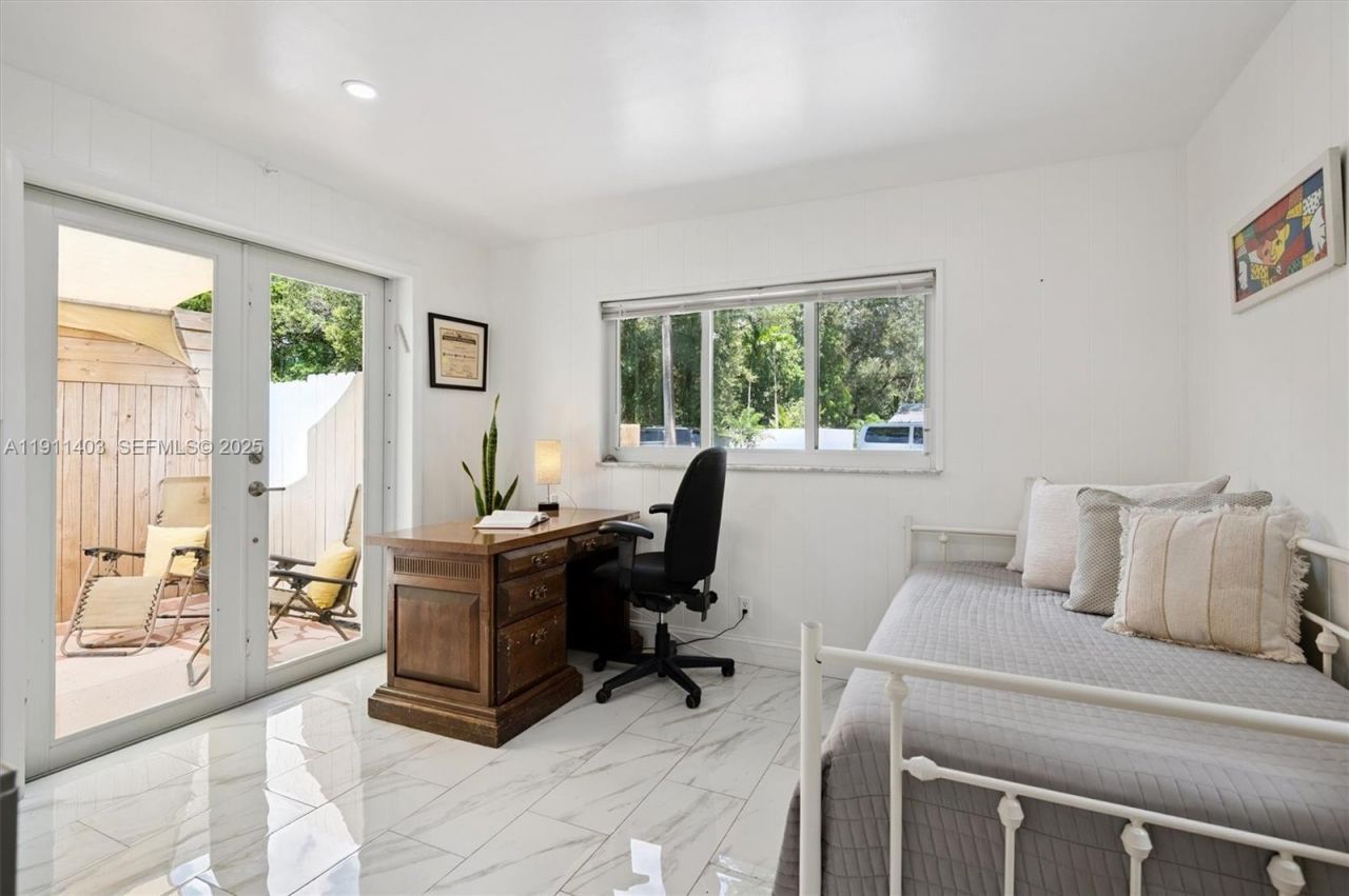 630 NE 175th St, Miami, FL 33162 Photo