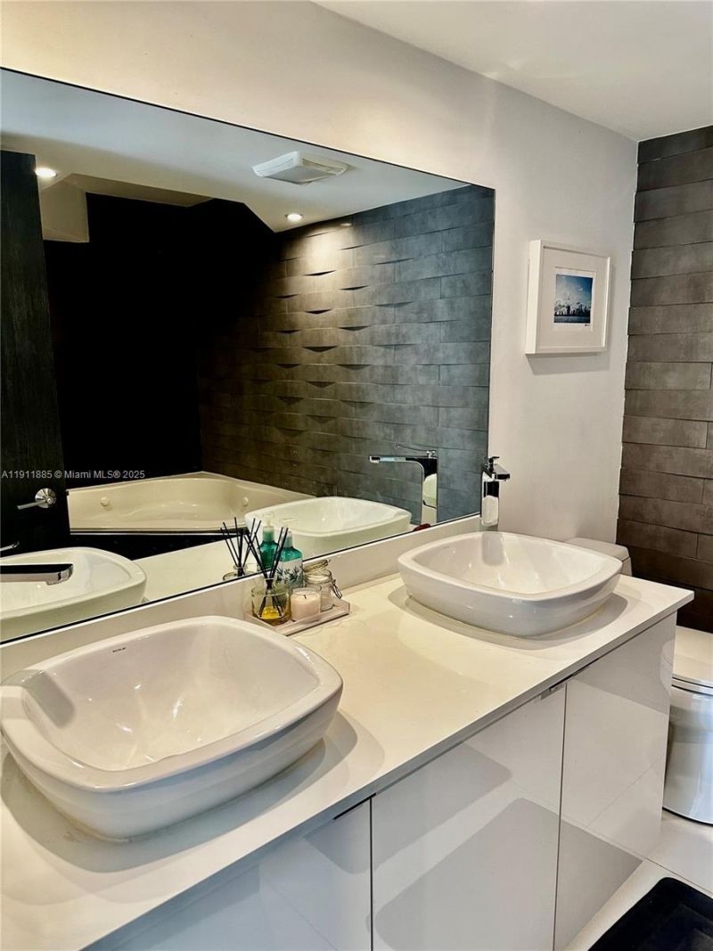 1865 Brickell Ave, Unit A1209, Miami, FL 33129 Photo