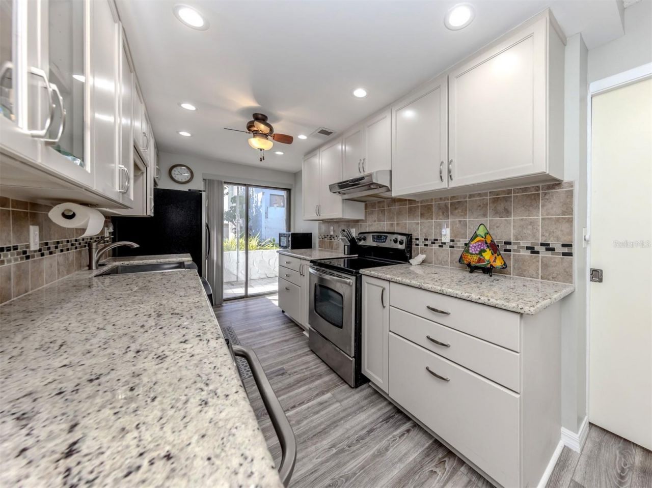 1555 Tarpon Center Drive, Unit 140, Venice, FL 34285 Photo
