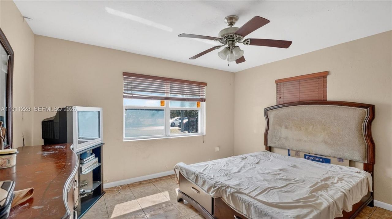 2835 NW 168th Ter, Miami Gardens, FL 33056 Photo