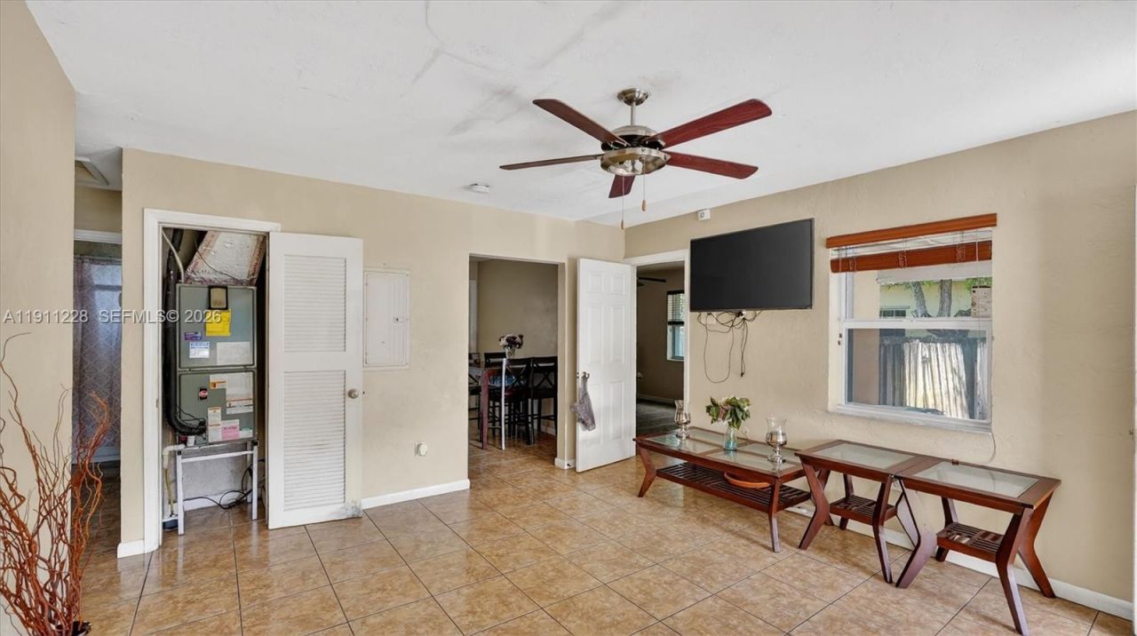 2835 NW 168th Ter, Miami Gardens, FL 33056 Photo