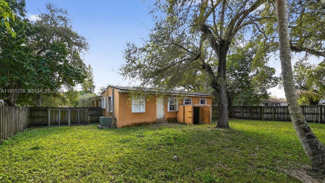 2835 NW 168th Ter, Miami Gardens, FL 33056 Photo