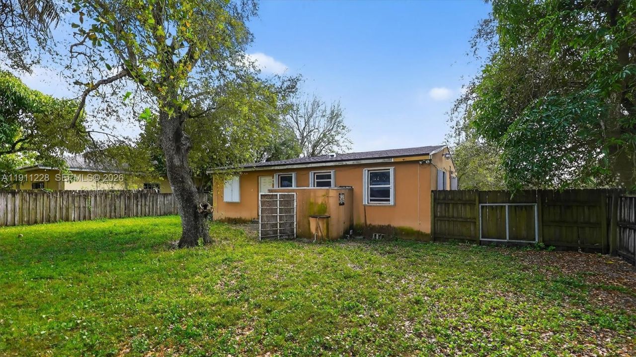 2835 NW 168th Ter, Miami Gardens, FL 33056 Photo