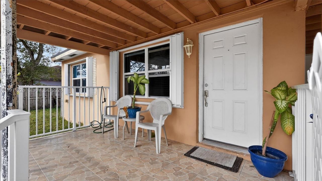 2835 NW 168th Ter, Miami Gardens, FL 33056 Photo