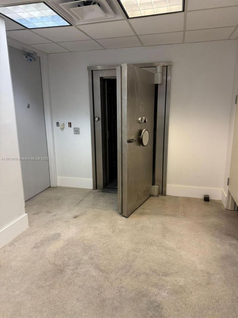 2434 Hollywood Blvd, Hollywood, FL 33020 Photo