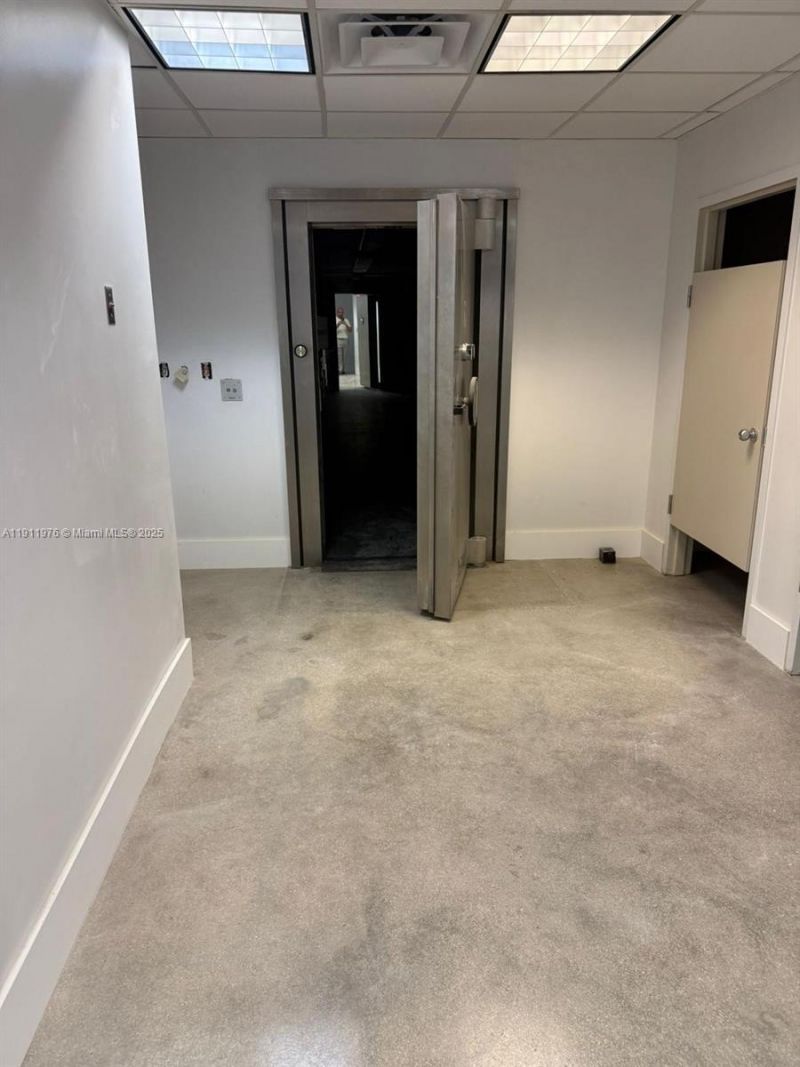 2434 Hollywood Blvd, Hollywood, FL 33020 Photo