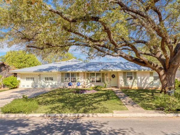 713 Fawndale Ln, Windcrest, TX 78239