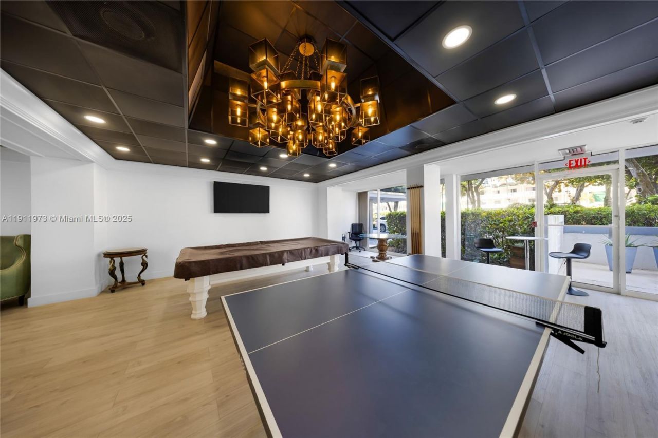 1865 79th St Cswy, Unit 14D, North Bay Village, FL 33141 Photo