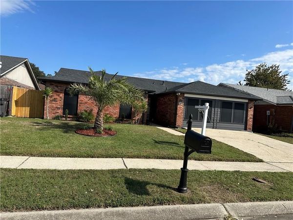 7717 DOYLE Court, New Orleans, LA 70126