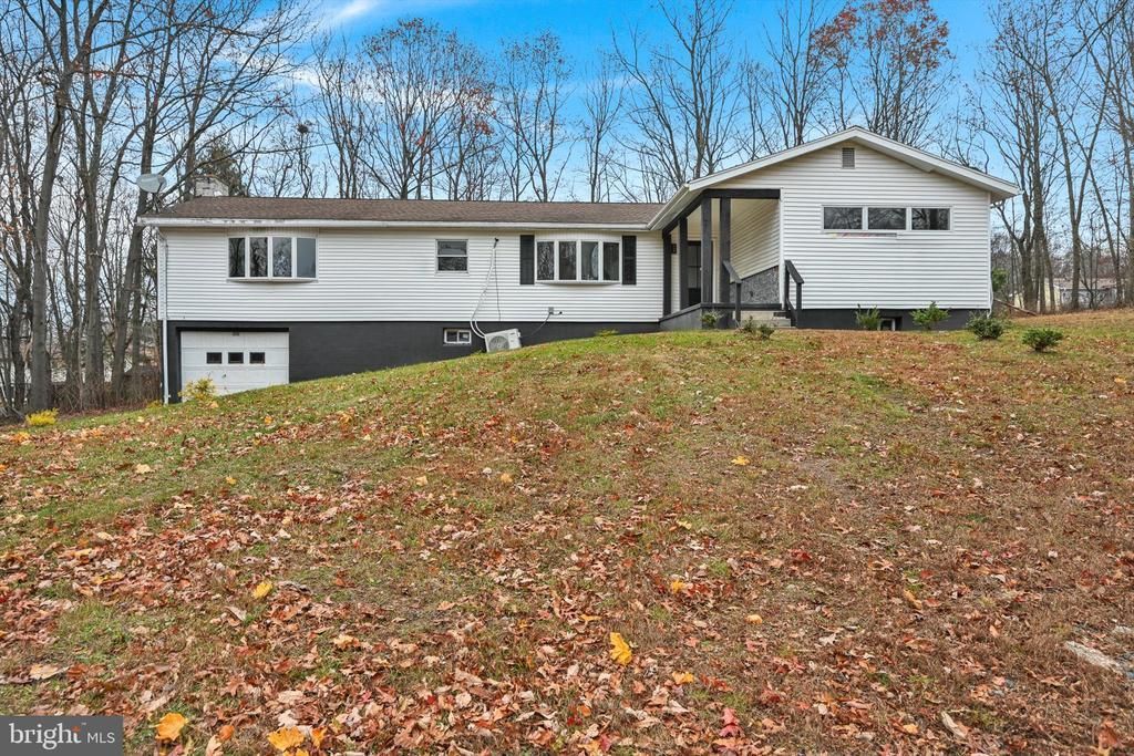145 N WYLAM STREET, FRACKVILLE, PA 17931