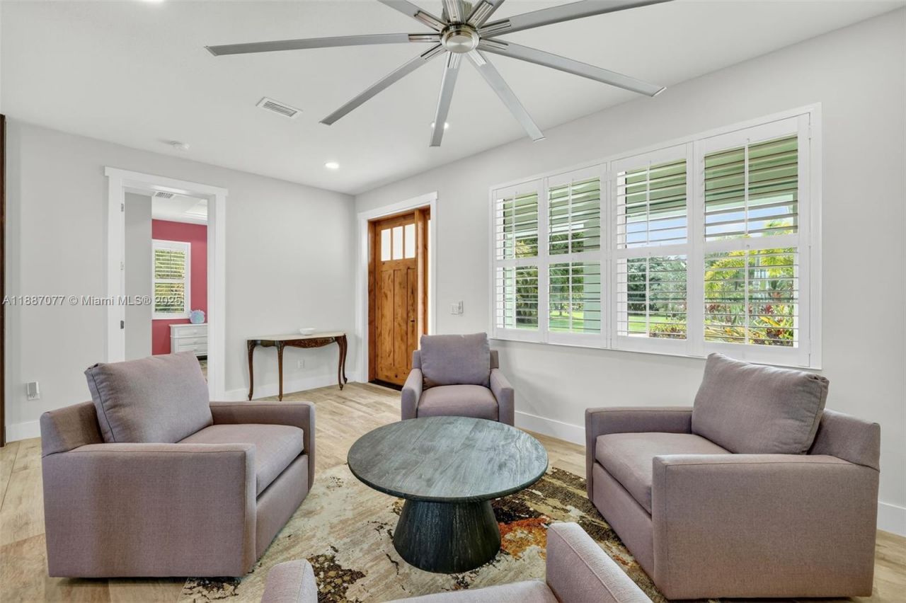 2461 SE North Lookout Boulevard, Port Saint Lucie, FL 34984 Photo