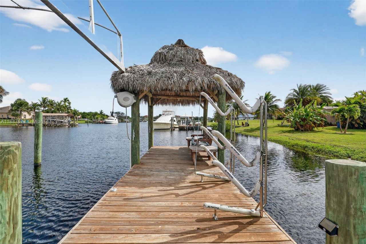 2461 SE North Lookout Boulevard, Port Saint Lucie, FL 34984 Photo