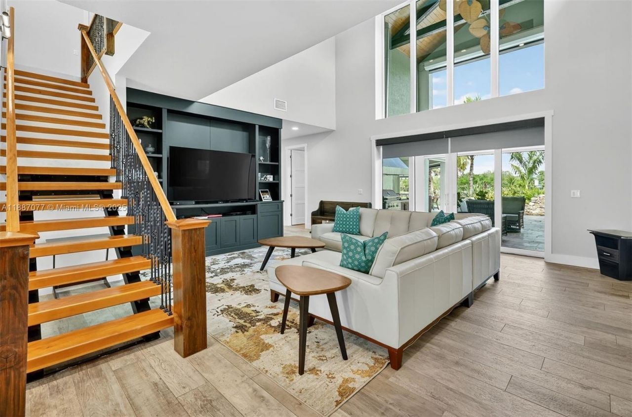 2461 SE North Lookout Boulevard, Port Saint Lucie, FL 34984 Photo