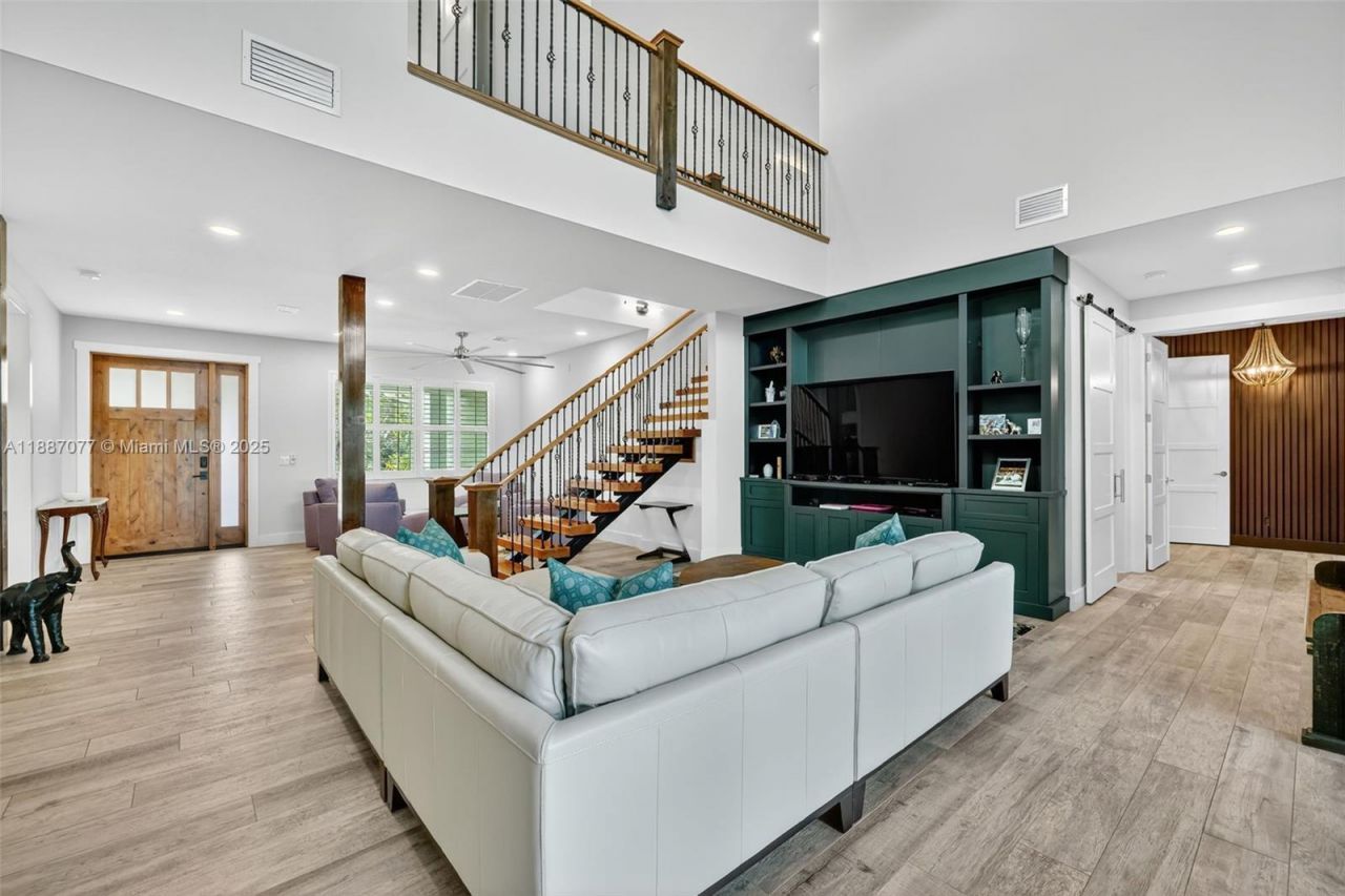 2461 SE North Lookout Boulevard, Port Saint Lucie, FL 34984 Photo