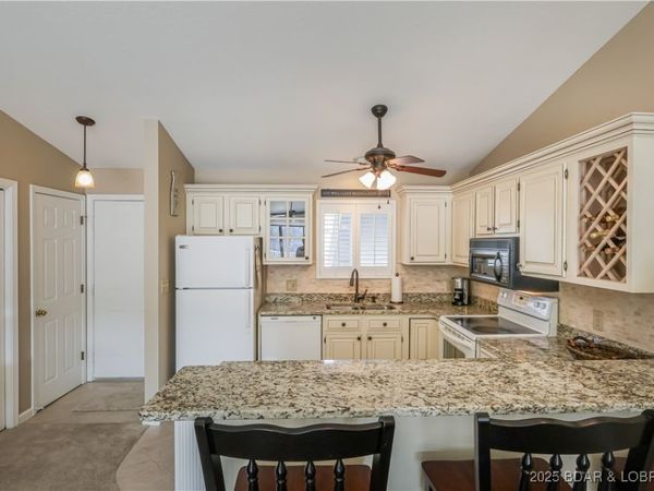 611 Lazy Days Drive, Unit D-12, Osage Beach, MO 65065