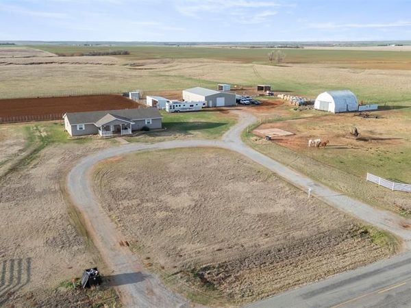 22950 E 1130th Road, Bessie, OK 73622
