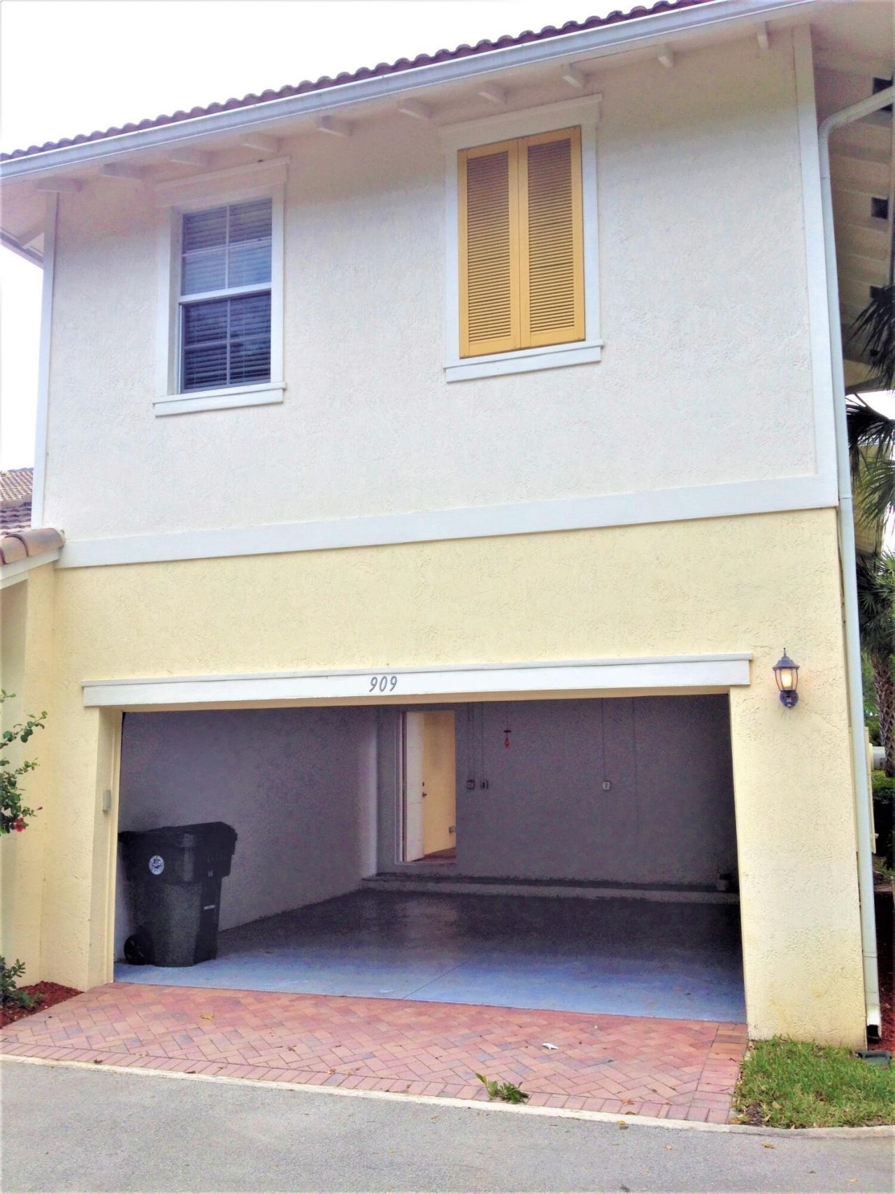 909 NW 18th Avenue, Boca Raton, FL 33486 Photo